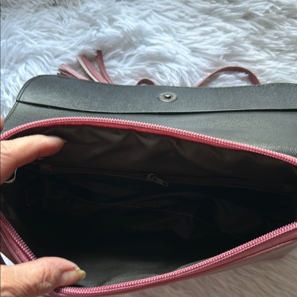 Chic Pink Textured Crossbody Bag with Tassel - Picture 8 of 12